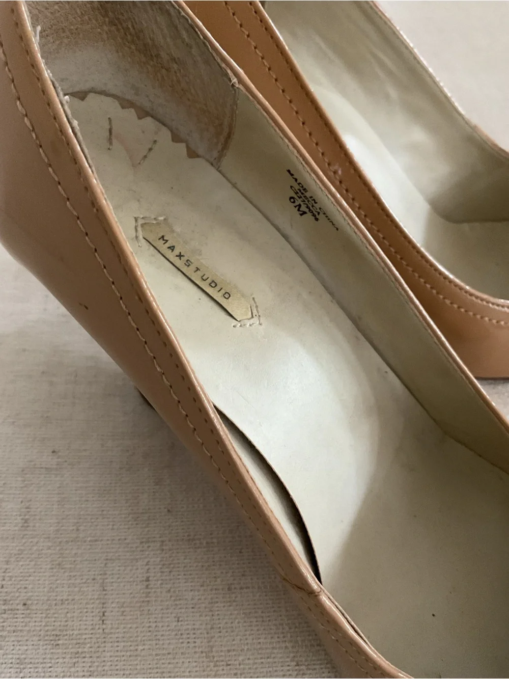 Max Studio Nude patent leather pump with wooden wedge heel Size 6